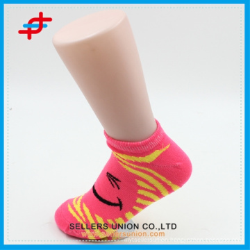 Cute smile pattern spring ankle socks for teenager,fashion for sport
